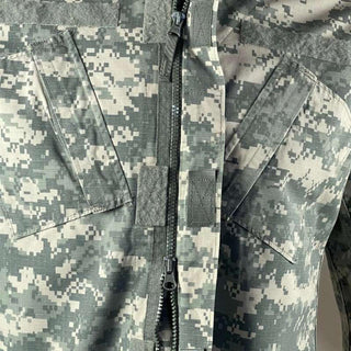 Armee Ausgabe ACU Jacke.jpg